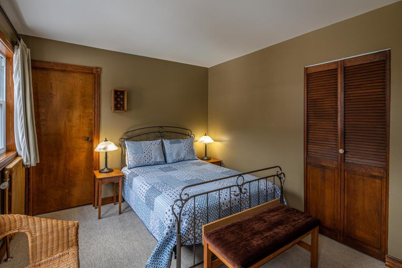 Manoir D'Orsennens Hotell Lac-Mégantic Exteriör bild